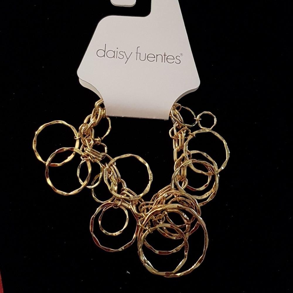 🔴PRICE DROP! Daisy fuentes bracelet